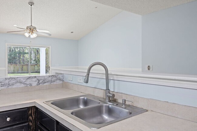 Building Photo - Charming Ranch-Style Home in Wescott Plantation | 4 BD | 2 BA | 1,831 SqFt