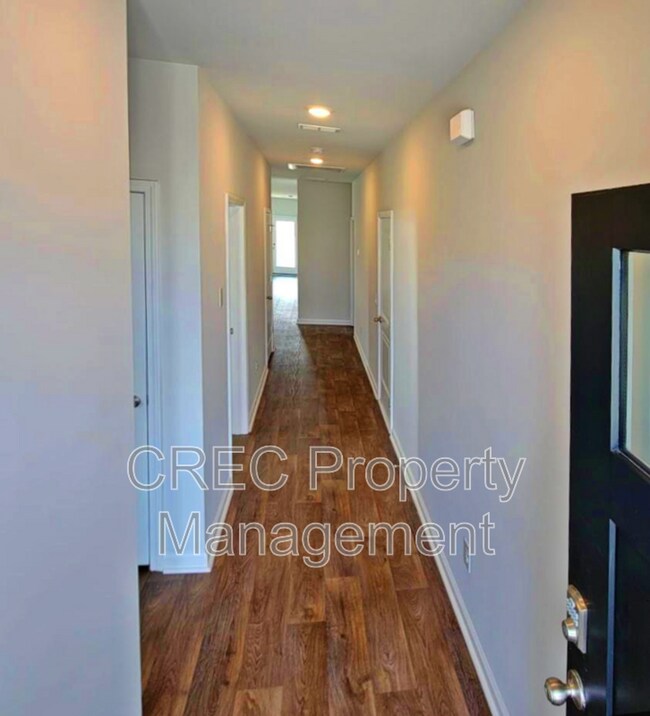 Building Photo - 817 Lilyford Ln