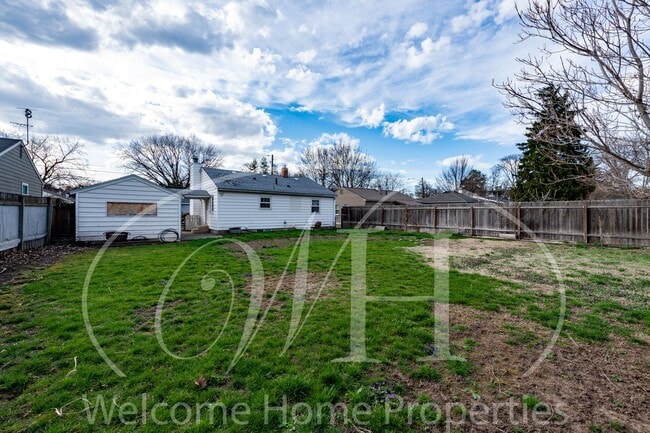Building Photo - 1432 Bonsella St
