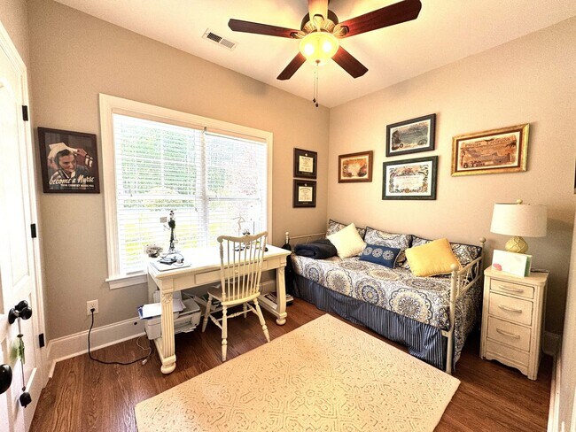 Building Photo - Stunning Home with an Upstairs Apartment or In-law Suite