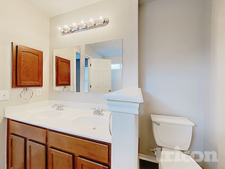 Building Photo - 7034 Daybreak Peaks