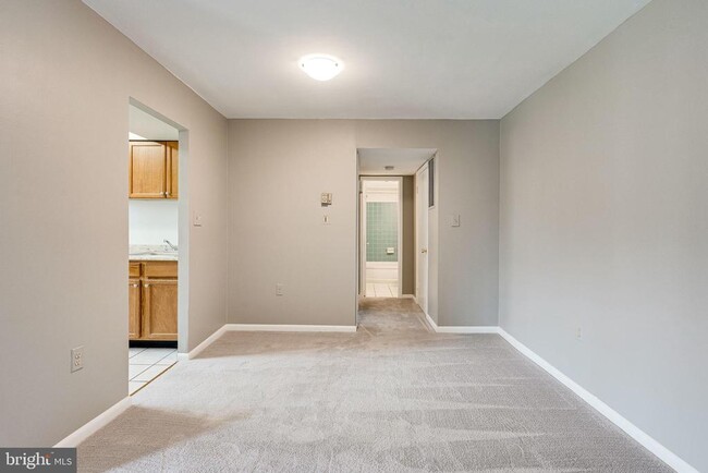 Building Photo - 9479 Fairfax Blvd