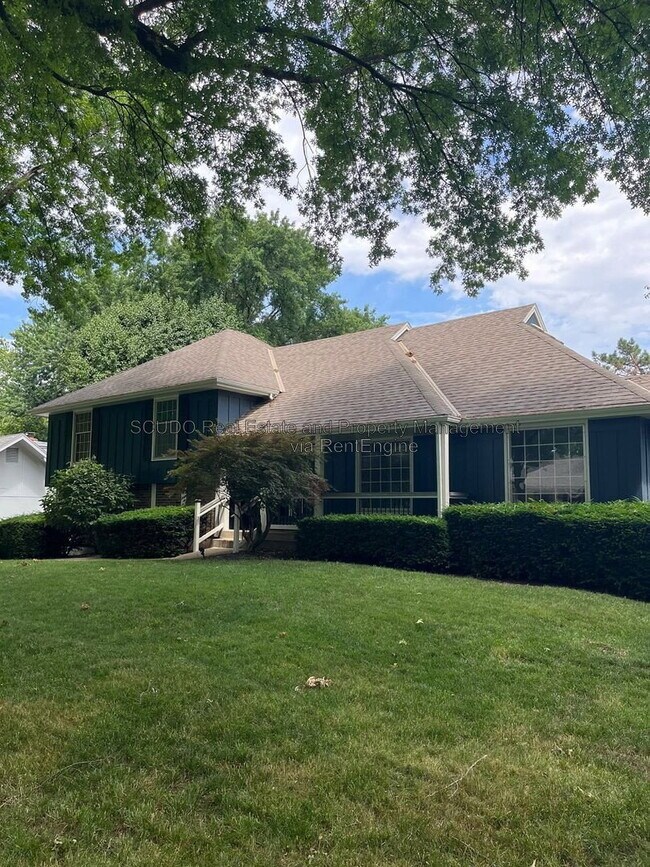 Building Photo - 12306 Pawnee Ln