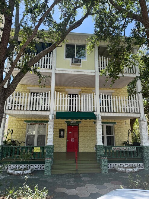Building Photo - 552 3rd Ave S