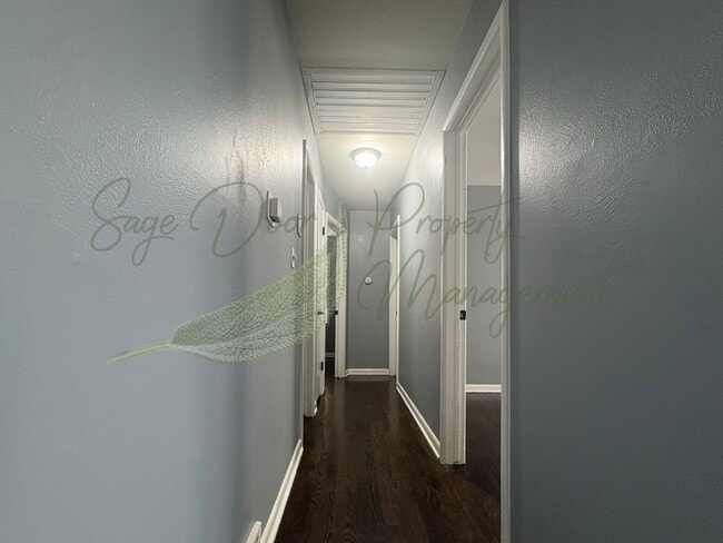 Building Photo - MODERN RENOVATIONS!!!