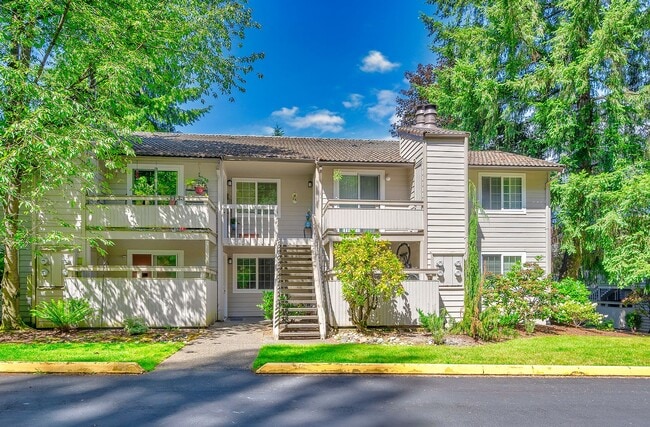 Building Photo - Woodland Hills Two Bed 2 Bath Condo