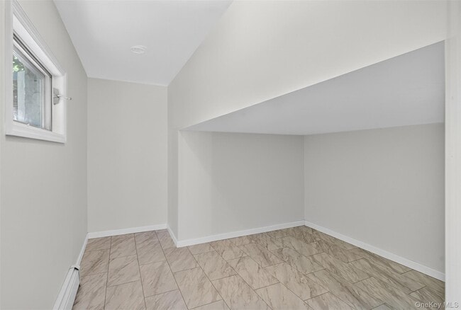 Building Photo - 3 Hudson Bluff Cir