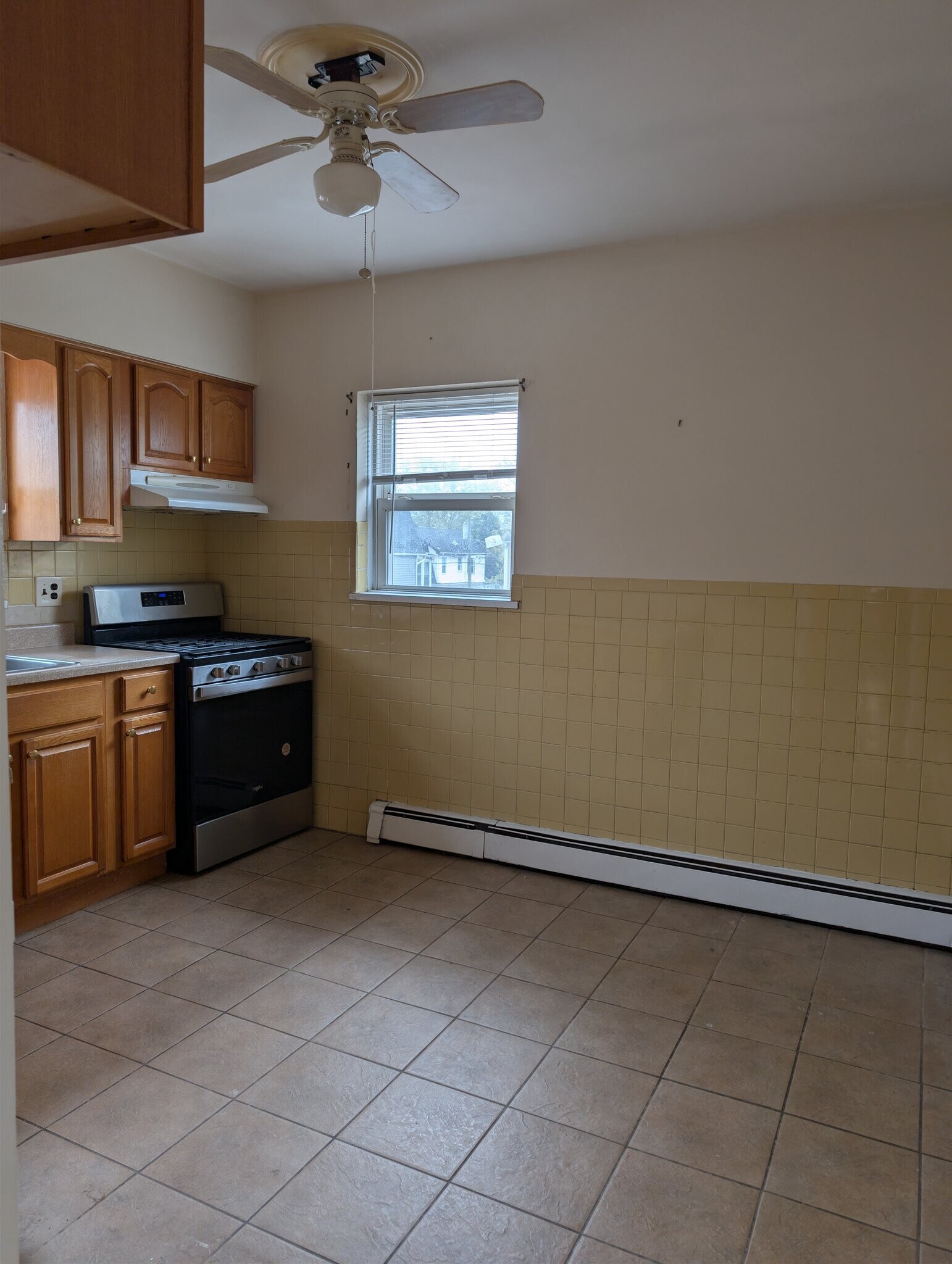 Building Photo - 138 Chestnut St