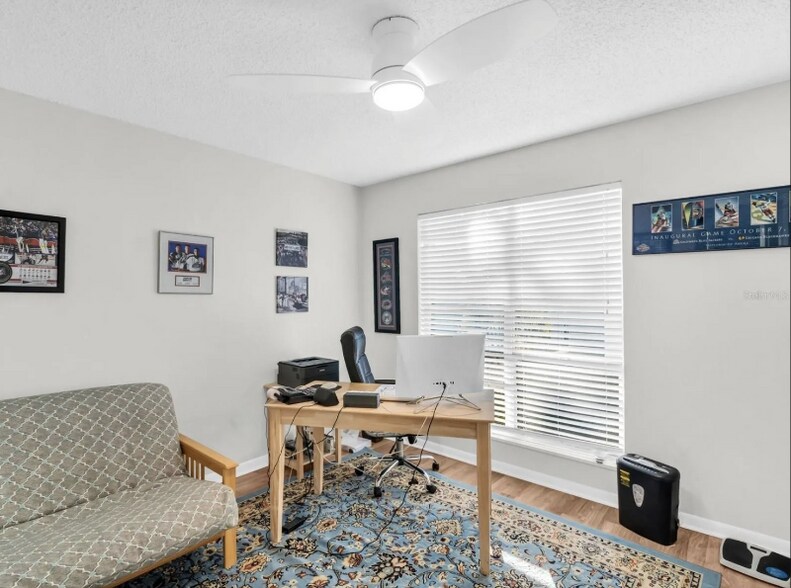 Building Photo - 616 Windrush Bay Dr