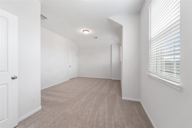 Building Photo - 208 Cambria Green Ln