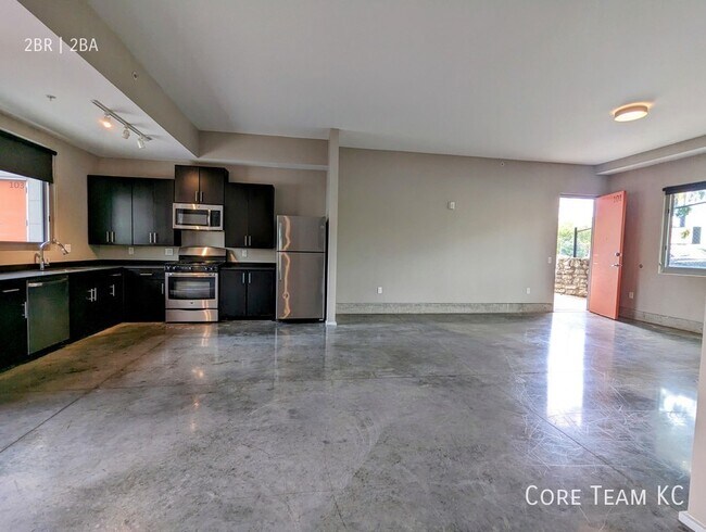 Building Photo - LARGE two bedroom