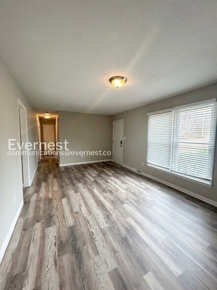 Building Photo - 1676 Guilford Dr