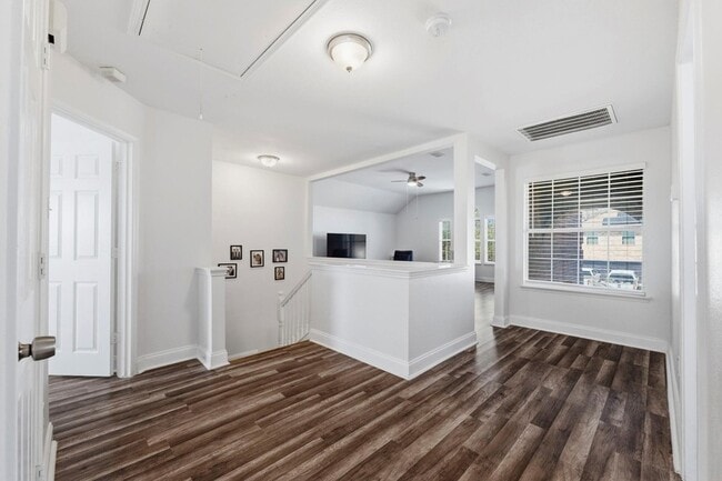 Building Photo - 4943 Sunset Ridge Dr