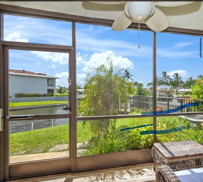 Building Photo - 4803 SW Santa Barbara Ct