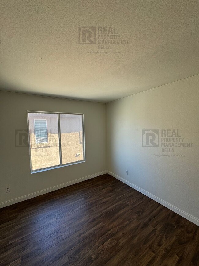 Building Photo - 23 Bella Donaci