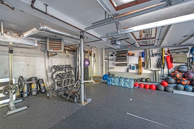 Building Photo - 59 Harbor Ave