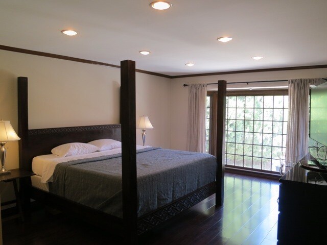 Building Photo - 4776 Galendo St