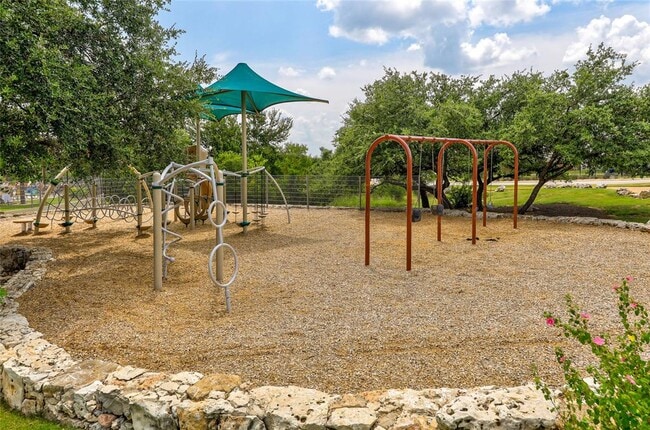 Building Photo - 505 Saturnia Dr