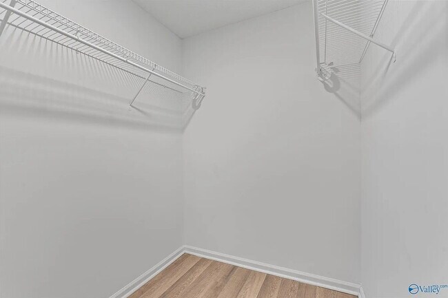 Building Photo - Coming soon!!! "Delightful 3-Bed Retreat in Huntsville with Spacious Living - 1101 Sq Ft!"