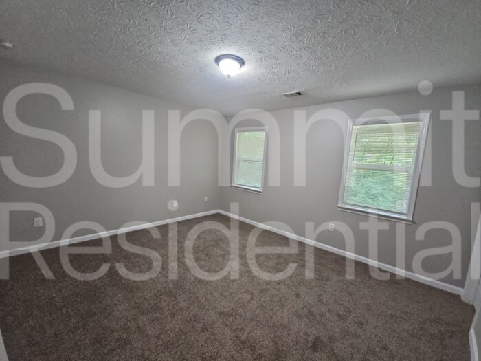 Building Photo - 2651 Parkside Way SW