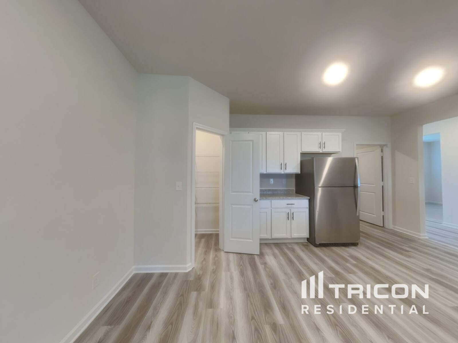 Building Photo - 255 Oliver Dr