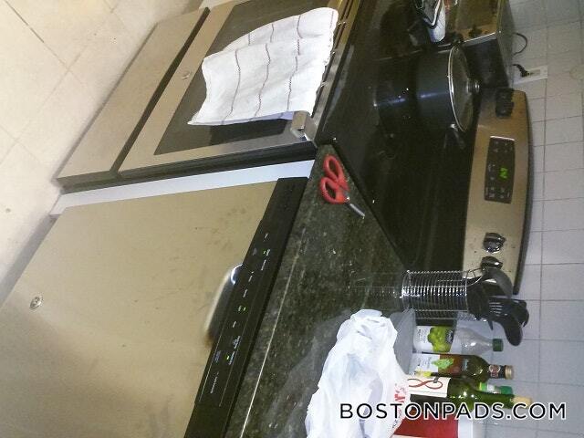 Building Photo - 14 Murdock St