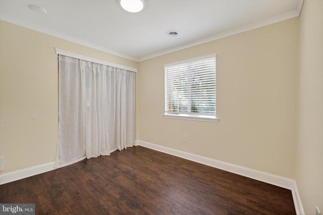 Building Photo - 31 Brookside Ct