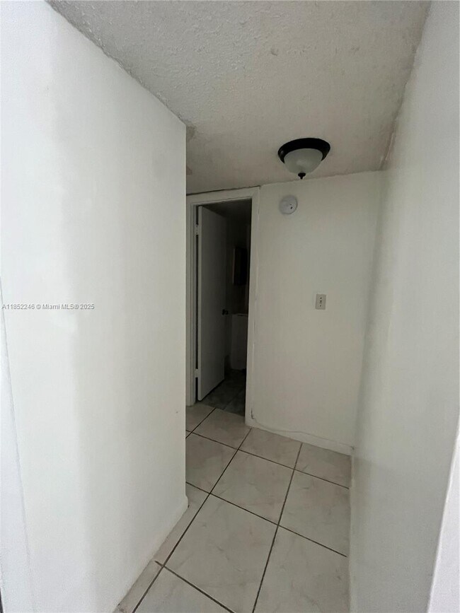 Building Photo - 3360 Spanish Moss Terrace