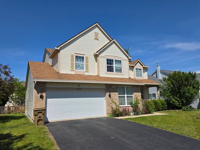 Building Photo - Updated 5 bedroom Kenosha home