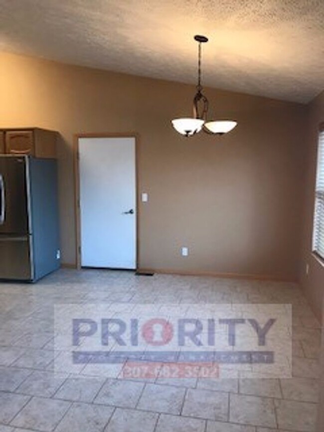 Building Photo - 2 bedroom, 2 bath 1,226 sqft townhome for ...