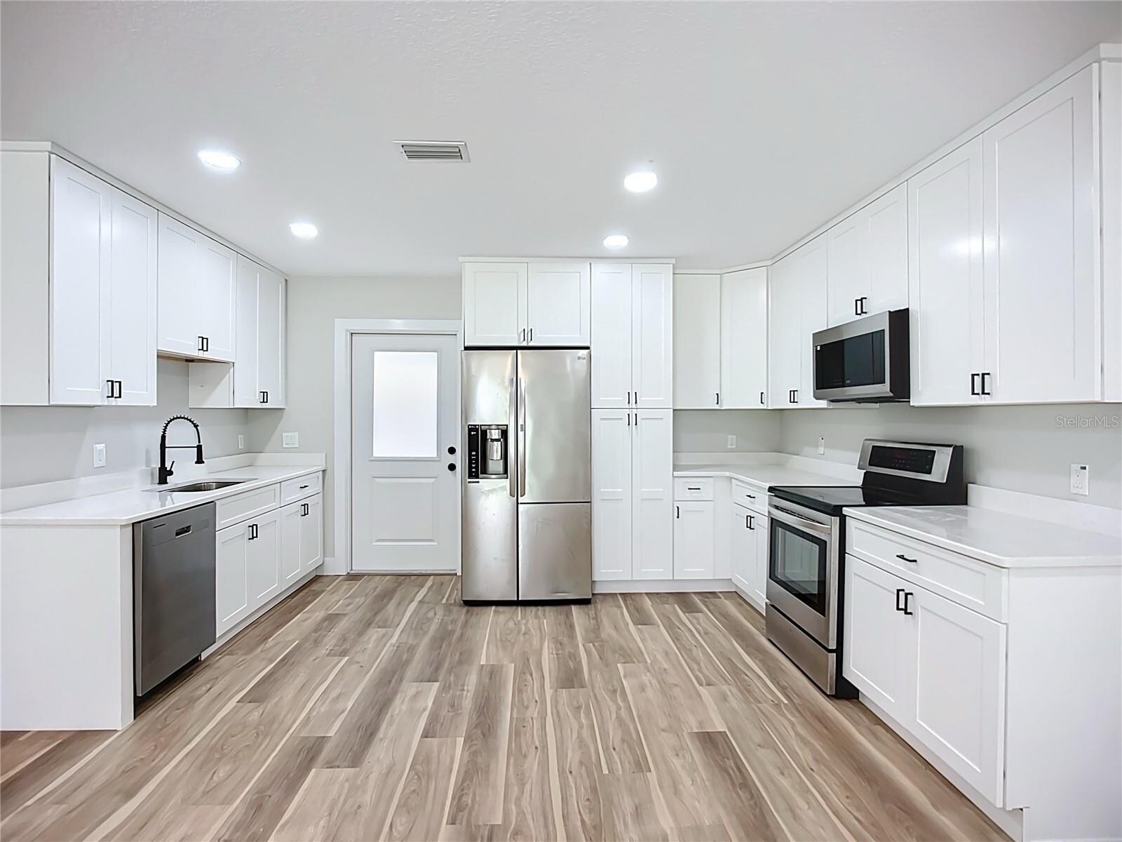 Building Photo - 1307 Eagleview Dr