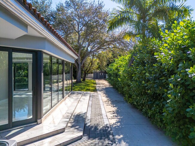 Building Photo - 10270 SW 58th St