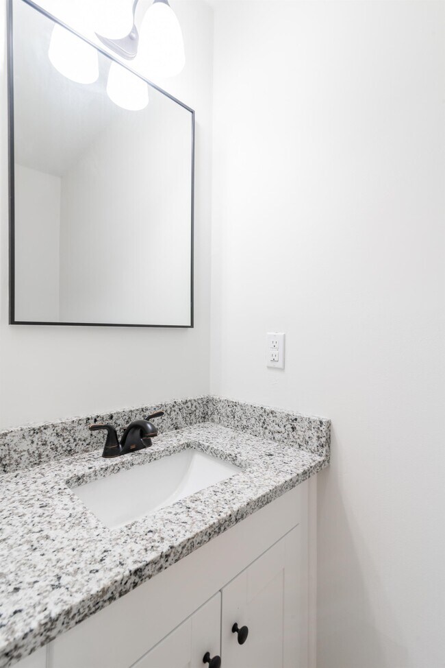 Building Photo - 8413 Woodford Bridge Dr