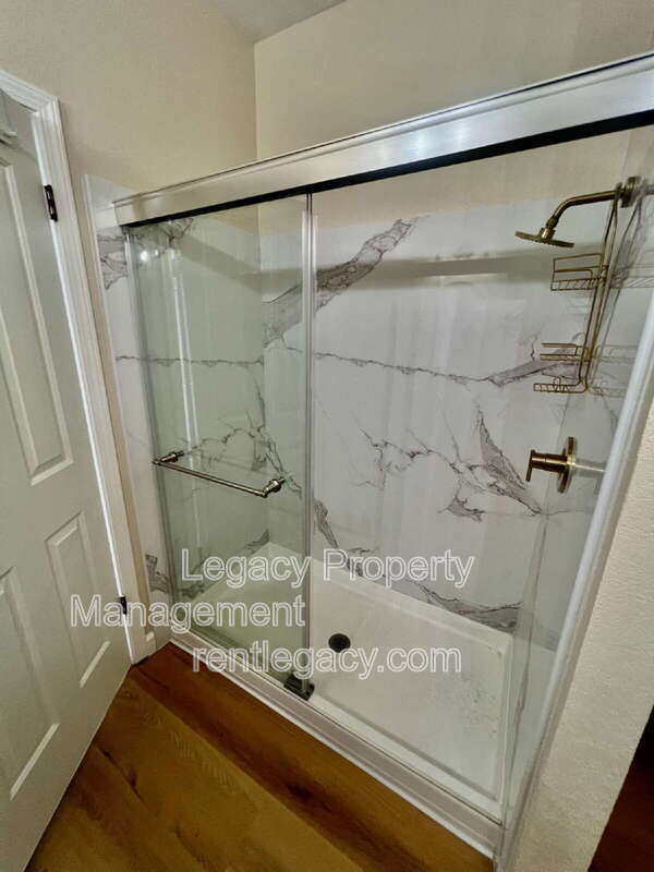 Building Photo - 413 Donaldson Ct