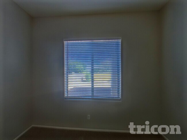 Building Photo - 17601 N Vera Cruz Ave