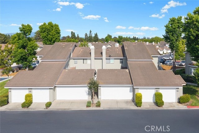 Building Photo - 549 Springbrook N