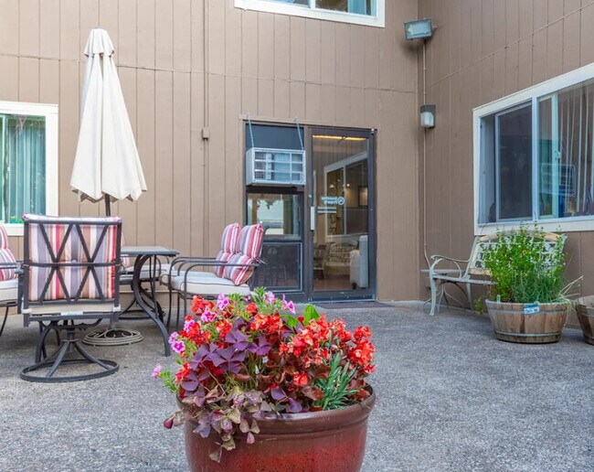 Building Photo - Millwood Manor