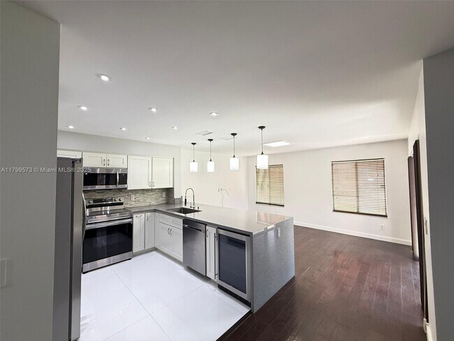Building Photo - 1696 SW 109th Terrace