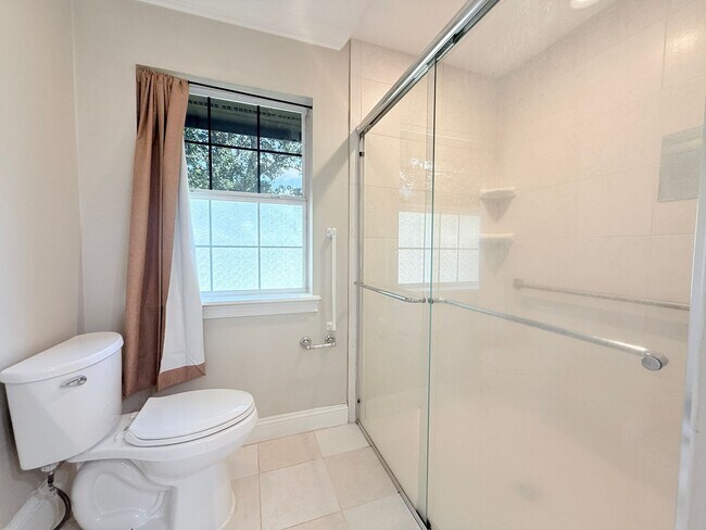 Building Photo - 5511 La Moya Ave
