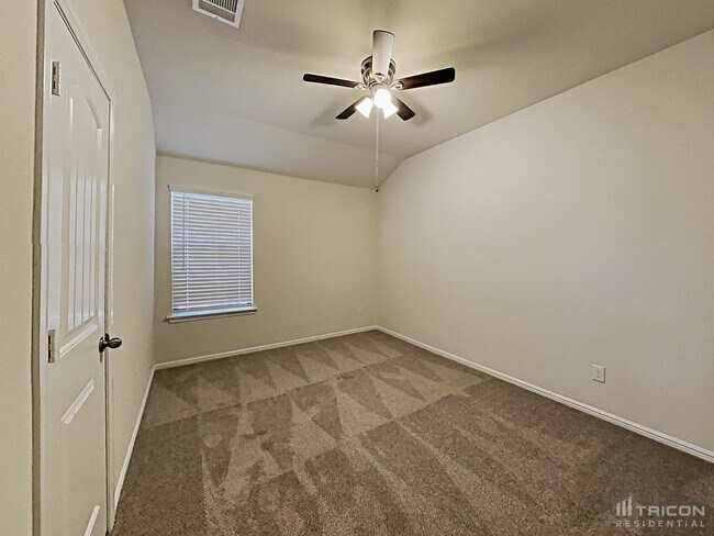 Building Photo - 840 Watson Wy