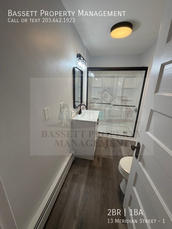 Building Photo - 13 Meridian St