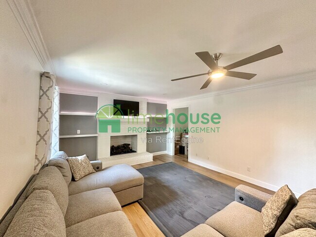 Building Photo - 948 Forest Lakes Cir