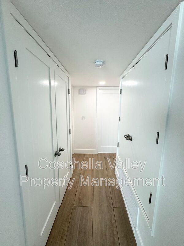 Building Photo - 73525 Shadow Mountain Dr