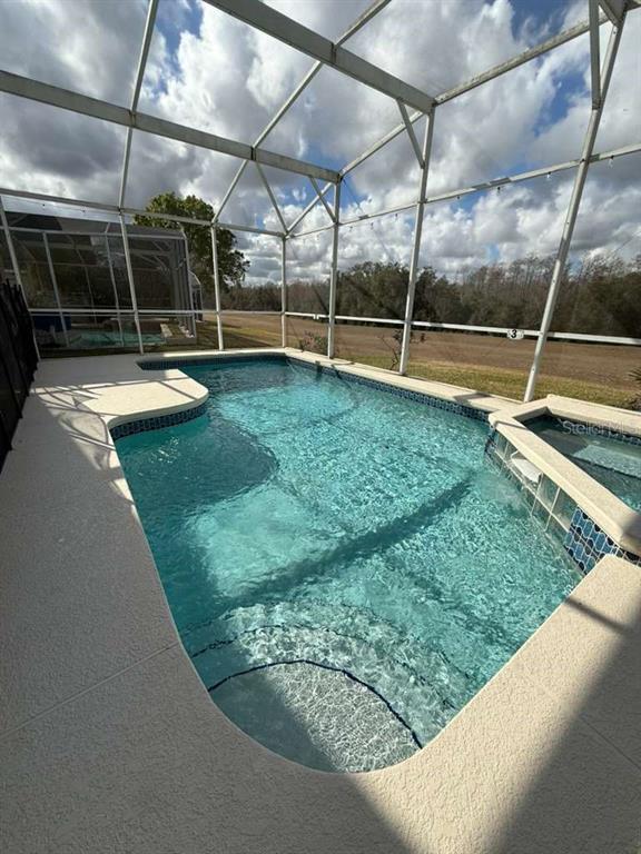 Building Photo - 543 Birkdale St