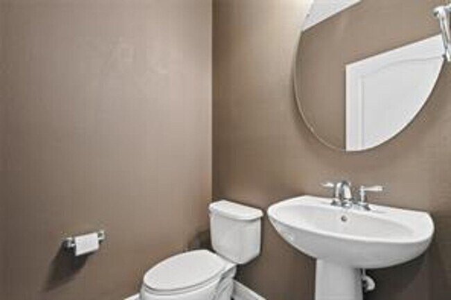 Building Photo - Baldwin Park three story townhome