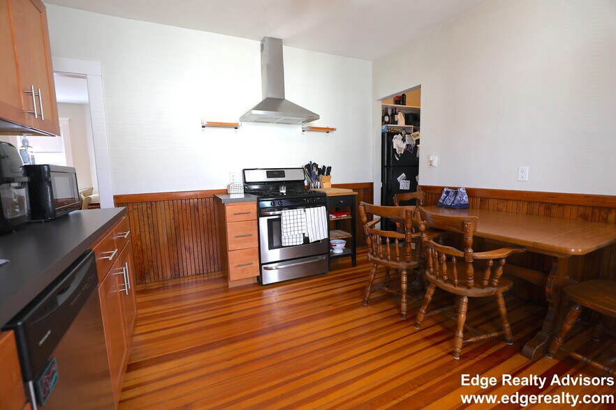 Building Photo - 39 Foster St