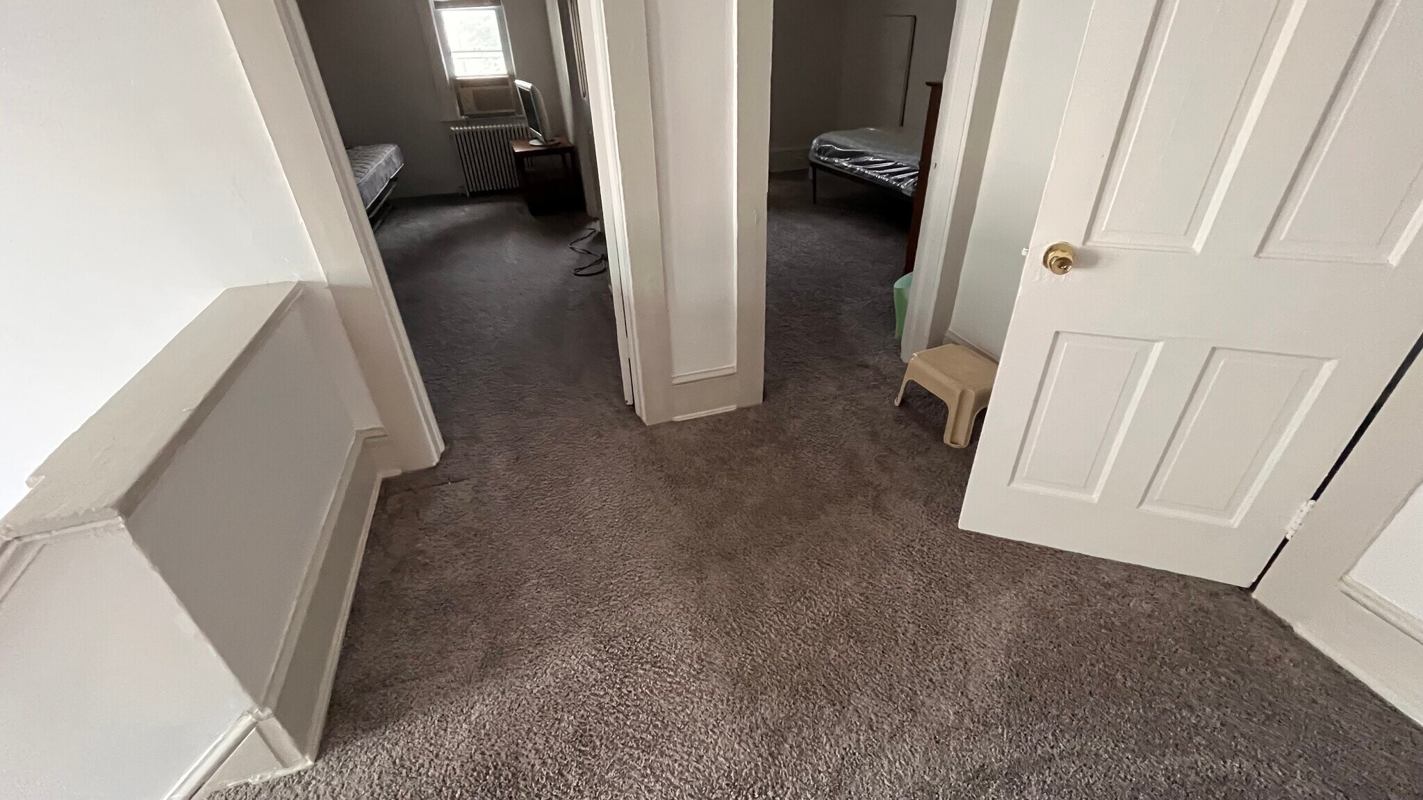 Building Photo - 5859 Hobart St