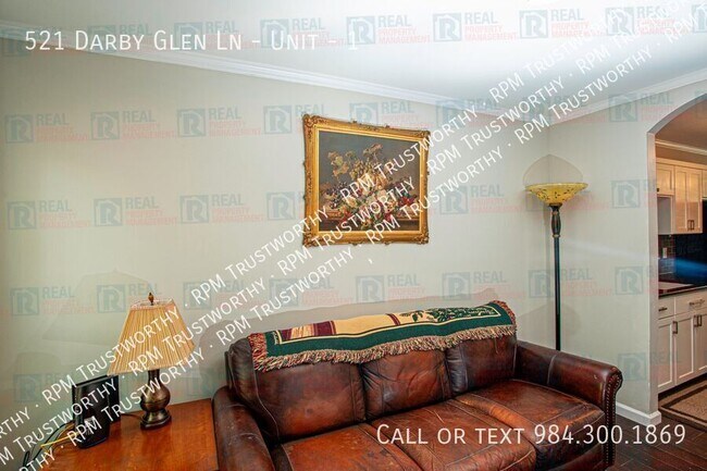 Building Photo - 521 Darby Glen Ln