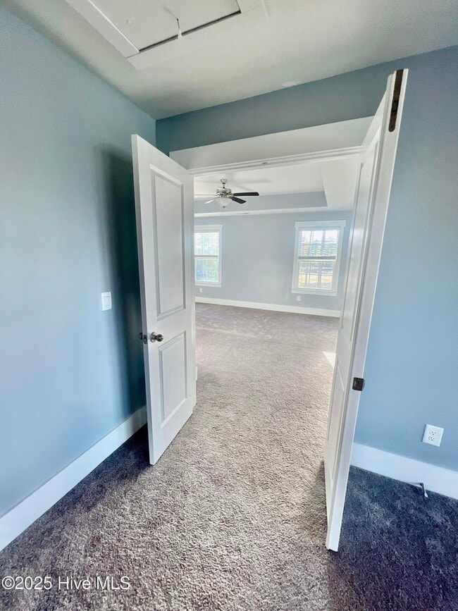 Building Photo - 111 Ballantine Grv Ln