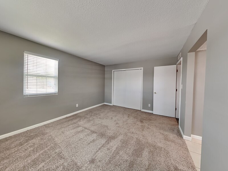 Building Photo - 1500 Gay Rd